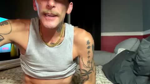 Snapshot of swfking chatting on October 29, 2:36 am swfking online show from October 29, 2:36 am