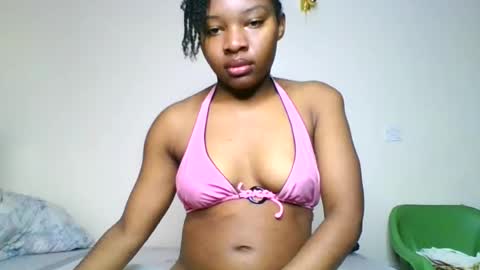 Snapshot of swit_candy chatting on July 7, 9:13 am Candy online show from July 7, 9:13 am
