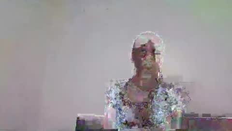 Snapshot of swtebony1 chatting on December 5, 10:23 pm ALICIA online show from December 5, 10:23 pm