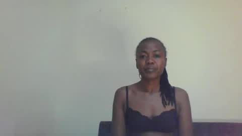 Snapshot of swtebony1 chatting on December 25, 9:54 pm ALICIA online show from December 25, 9:54 pm