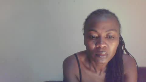 Snapshot of swtebony1 chatting on January 8, 10:37 pm ALICIA online show from January 8, 10:37 pm