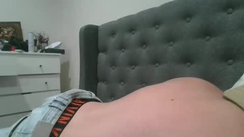 Snapshot of sxylegsturnmeon chatting on February 3, 6:22 am sxylegsturnmeon online show from February 3, 6:22 am