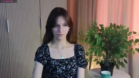 Snapshot of sybilkoepf chatting on May 20, 7:36 am Christine or just Chris online show from May 20, 7:36 am