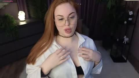 sydneysweeton online show from May 1, 11:37 am