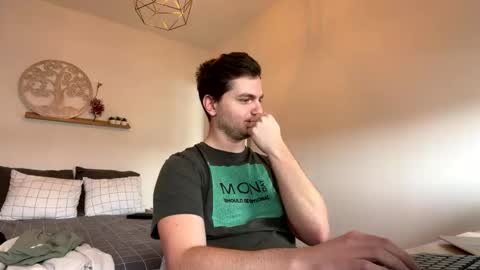 syl092 online show from February 5, 1:05 pm