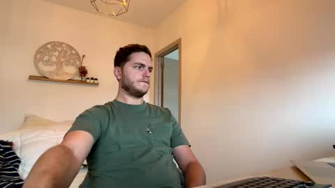 syl092 online show from March 13, 8:43 am