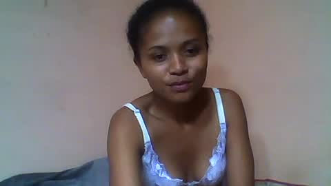 Snapshot of sylvaniah01 chatting on May 19, 6:03 pm sylvaniah01 online show from May 19, 6:03 pm