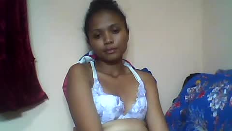 Snapshot of sylvaniah01 chatting on May 20, 7:09 pm sylvaniah01 online show from May 20, 7:09 pm
