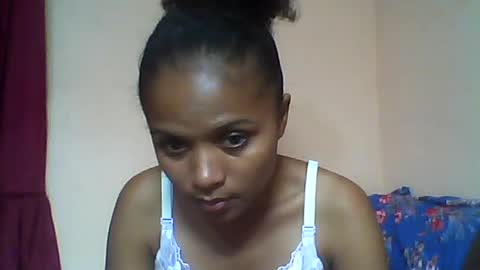 Snapshot of sylvaniah01 chatting on May 21, 7:15 am sylvaniah01 online show from May 21, 7:15 am