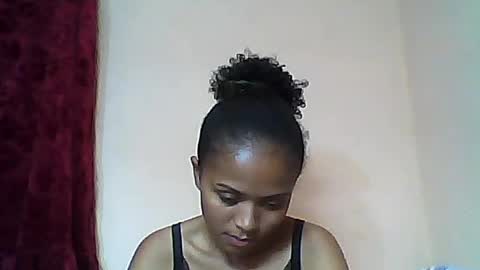 Snapshot of sylvaniah01 chatting on May 25, 8:37 pm sylvaniah01 online show from May 25, 8:37 pm