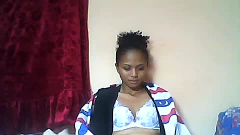 Snapshot of sylvaniah01 chatting on May 27, 3:03 am sylvaniah01 online show from May 27, 3:03 am