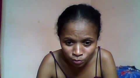Snapshot of sylvaniah01 chatting on May 28, 5:21 pm sylvaniah01 online show from May 28, 5:21 pm
