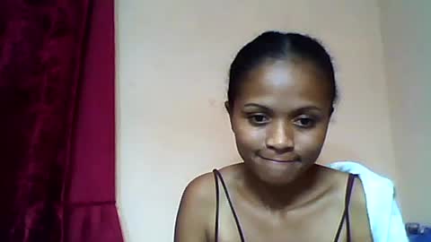 Snapshot of sylvaniah01 chatting on May 29, 7:17 am sylvaniah01 online show from May 29, 7:17 am