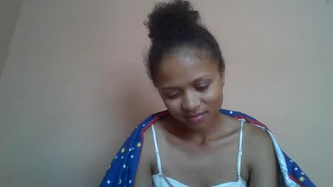 Snapshot of sylvaniah01 chatting on July 10, 8:18 am sylvaniah01 online show from July 10, 8:18 am