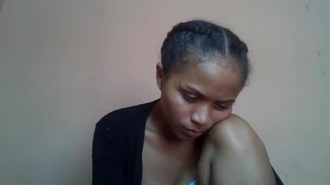 Snapshot of sylvaniah01 chatting on July 14, 10:21 am sylvaniah01 online show from July 14, 10:21 am