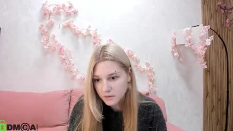 Sylvia online show from September 19, 9:32 am