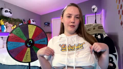 Snapshot of syndica chatting on February 22, 12:01 am Jennah online show from February 22, 12:01 am