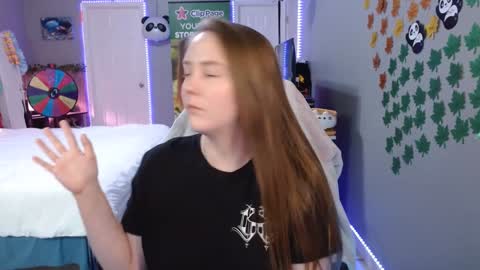 Snapshot of syndica chatting on February 27, 9:26 pm Jennah online show from February 27, 9:26 pm