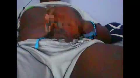 Snapshot of synjant chatting on May 4, 12:56 pm Honeyswit online show from May 4, 12:56 pm