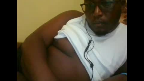 Snapshot of synjant chatting on May 31, 7:37 pm Honeyswit online show from May 31, 7:37 pm