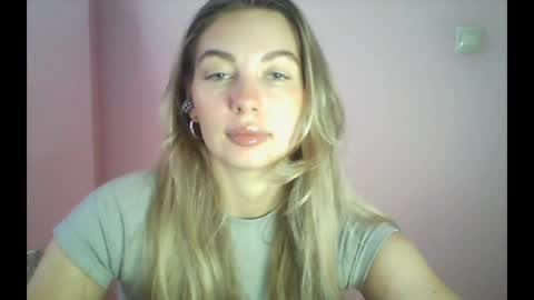 Snapshot of syrami chatting on June 16, 6:05 am syrami online show from June 16, 6:05 am