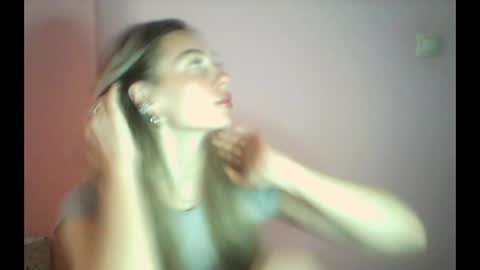 Snapshot of syrami chatting on June 17, 2:18 pm syrami online show from June 17, 2:18 pm
