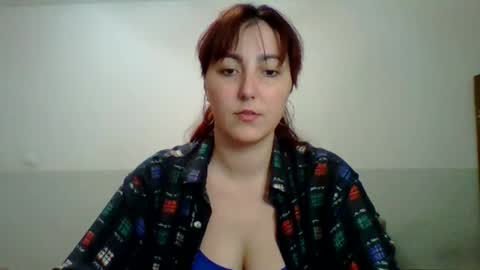 Snapshot of syssipisi chatting on September 17, 6:09 pm Sarah online show from September 17, 6:09 pm