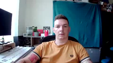 Snapshot of szjohn576 chatting on July 21, 6:49 am szjohn576 online show from July 21, 6:49 am
