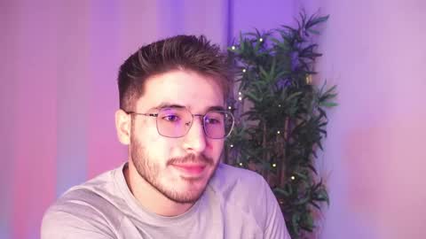 t0ny_wylie online show from May 5, 1:24 am