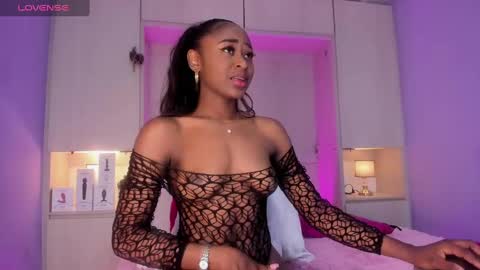 Snapshot of t4mmy_ chatting on December 14, 5:18 am t4mmy_ online show from December 14, 5:18 am