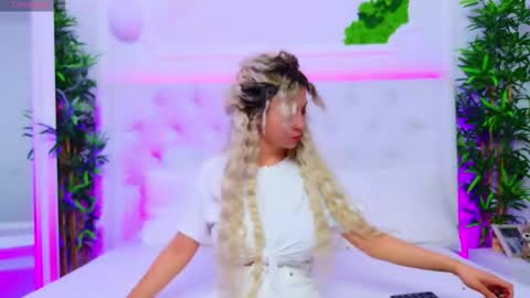 Snapshot of taahiraarabian chatting on November 3, 1:12 pm Arianna online show from November 3, 1:12 pm