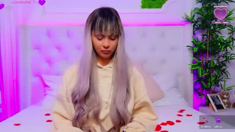 Arianna online show from February 12, 1:39 pm