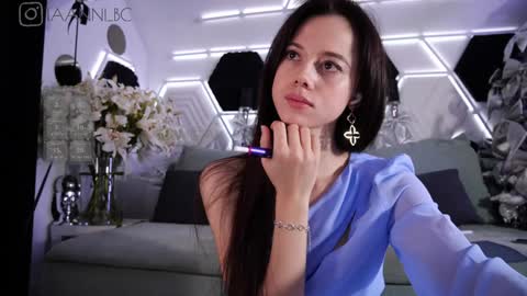Snapshot of taanni_bc chatting on February 8, 6:22 am TAANNI online show from February 8, 6:22 am