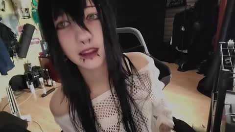 Lina online show from February 11, 11:15 am