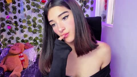 Snapshot of tabitapurple chatting on December 12, 2:11 pm TABITA online show from December 12, 2:11 pm