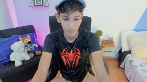 Snapshot of tachi00 chatting on March 2, 9:21 pm Tashi00 online show from March 2, 9:21 pm