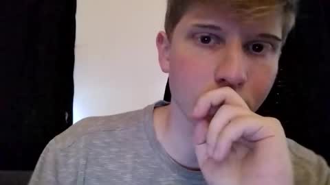 Snapshot of tacony123456 chatting on December 18, 7:20 pm collegetwinkboi online show from December 18, 7:20 pm