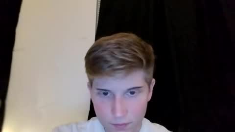 Snapshot of tacony123456 chatting on December 23, 3:04 am collegetwinkboi online show from December 23, 3:04 am