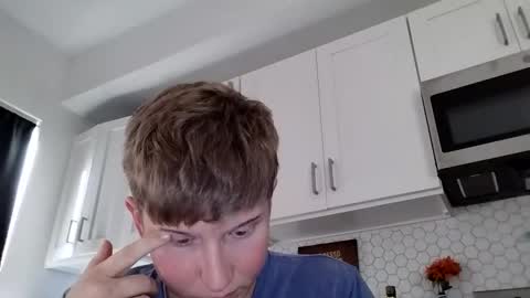 Snapshot of tacony123456 chatting on February 1, 3:32 pm collegetwinkboi online show from February 1, 3:32 pm