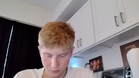 Snapshot of tacony123456 chatting on February 26, 9:14 pm collegetwinkboi online show from February 26, 9:14 pm