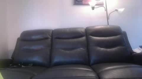 tacrunner66_ online show from June 15, 1:57 pm