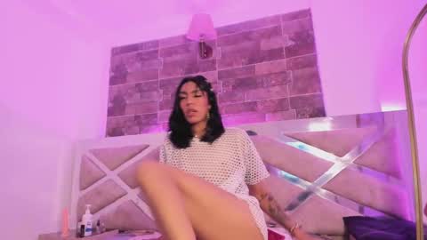 tahhlia taylor online show from September 25, 9:18 pm