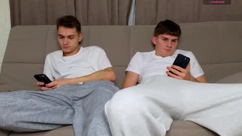 Alex online show from December 15, 6:34 pm