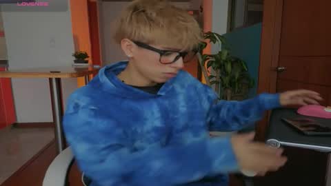 taichi online show from February 22, 12:26 pm