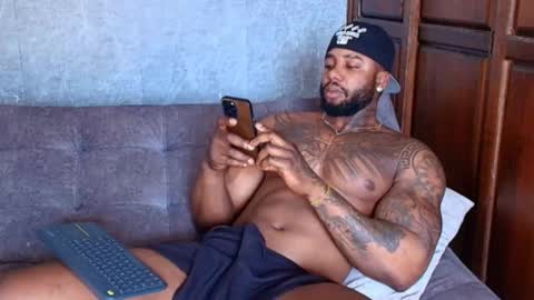 Tairon Tucke online show from February 20, 2:24 pm