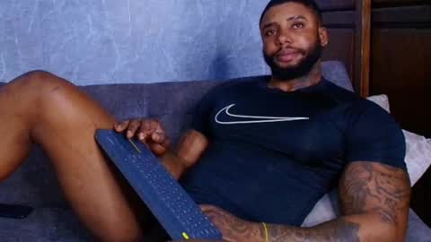 Tairon Tucke online show from February 26, 7:42 am