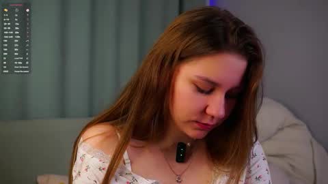 Snapshot of taithelme chatting on May 7, 1:44 am Molly online show from May 7, 1:44 am