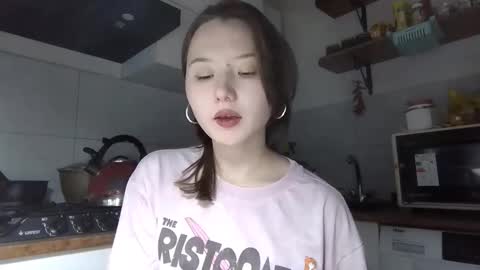 Snapshot of tajuanadelfelder chatting on November 20, 2:50 pm Lily online show from November 20, 2:50 pm