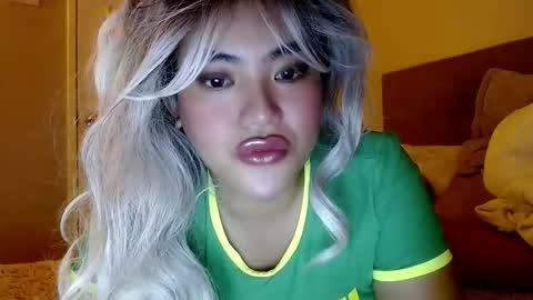 Lena online show from December 5, 2:55 pm