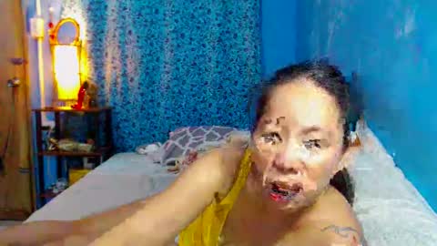 Snapshot of takemetoheavenbaby chatting on April 24, 3:58 pm anne online show from April 24, 3:58 pm